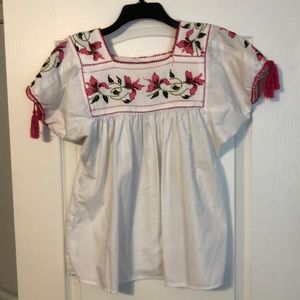 Size small artisan native Latino blouse